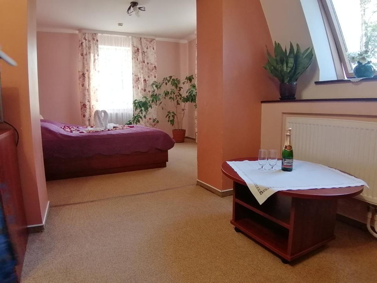 Gostinitsa "Elen" Hotel Shchuchyn Buitenkant foto
